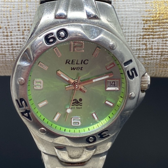 Relic Wet Watch. Water resistant, 165 feet. - Picture 5 of 7